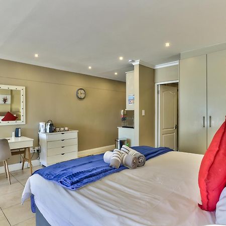 Appartement Firmont on Main à Le Cap Extérieur photo